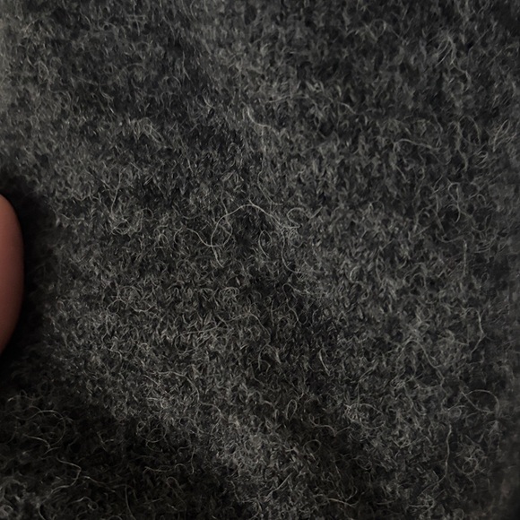 Artis Black Sleeveless Vest - Picture 5 of 7